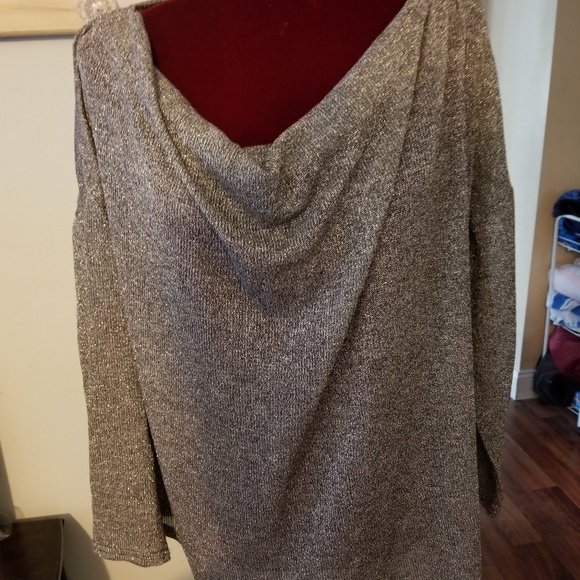 Sweater - Picture 4 of 7